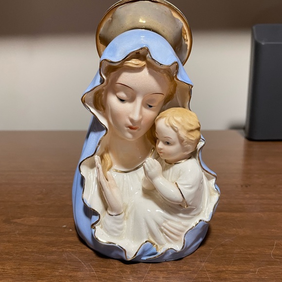 Vintage Madonna and Jesus Planter, 6.75" tall Made in Japan - Picture 1 of 10